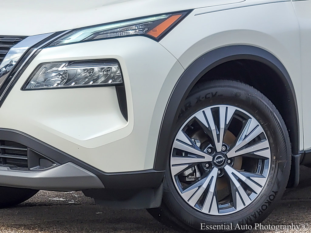 2023 Nissan Rogue SV photo 3