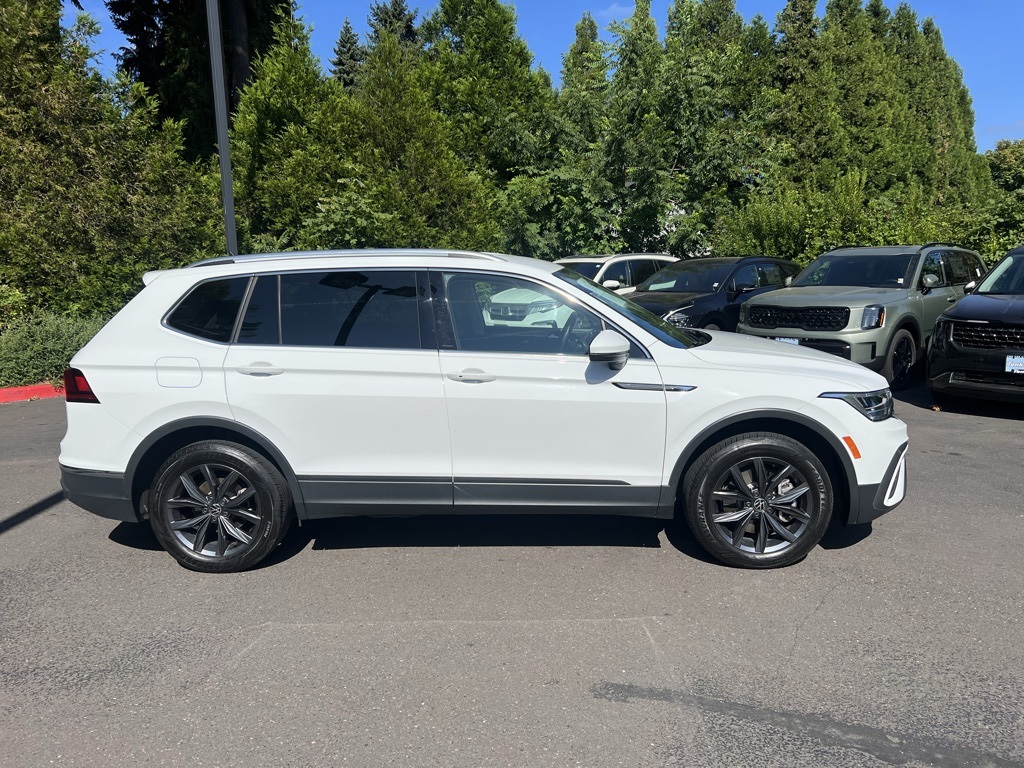 2022 Volkswagen Tiguan SE photo 2