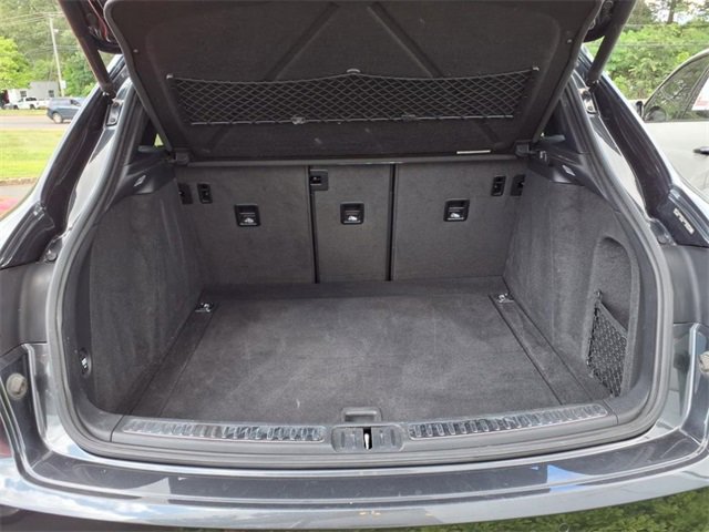 2018 Porsche Macan Base photo 11