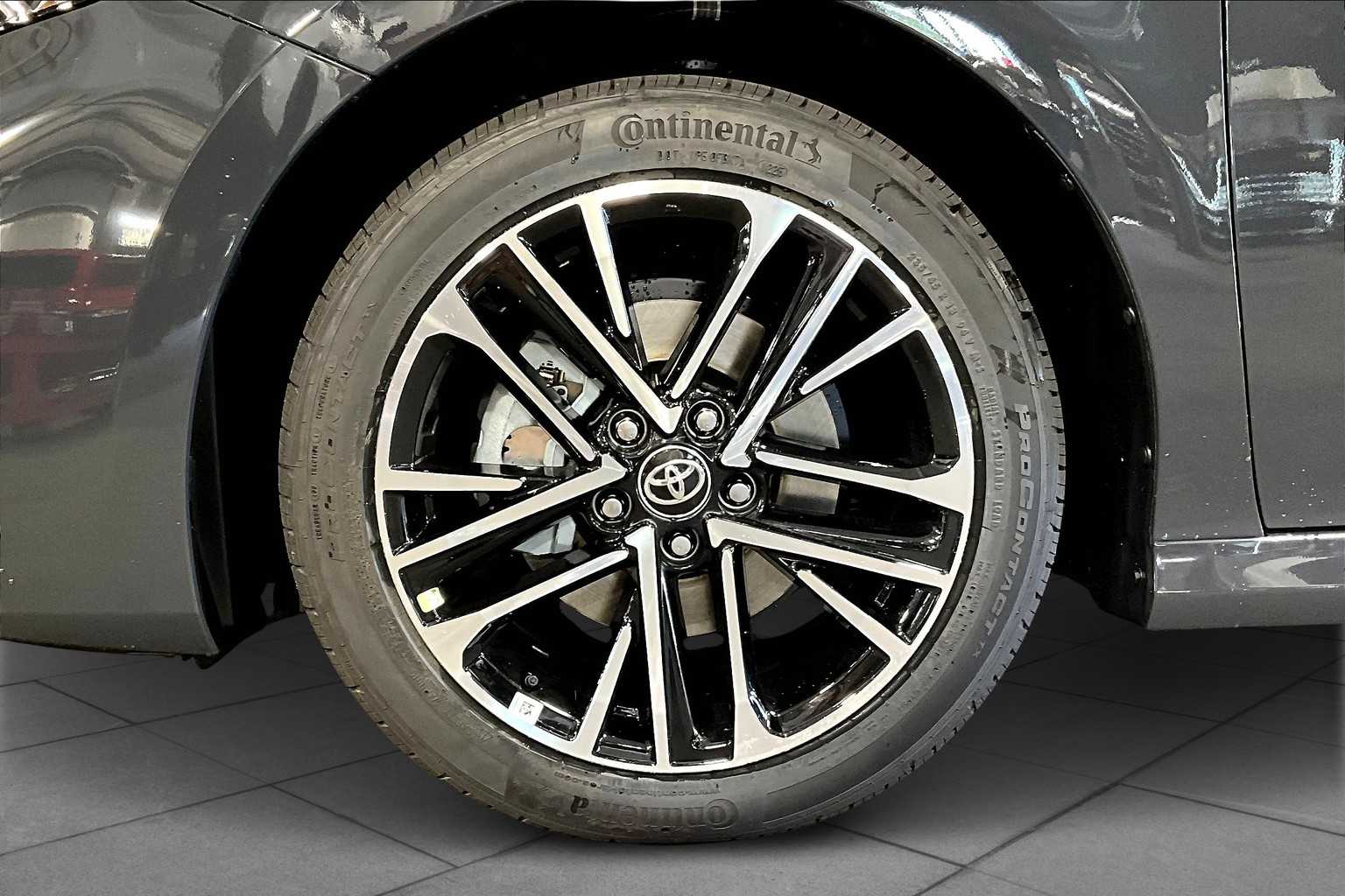 2025 Toyota Camry XLE photo 11