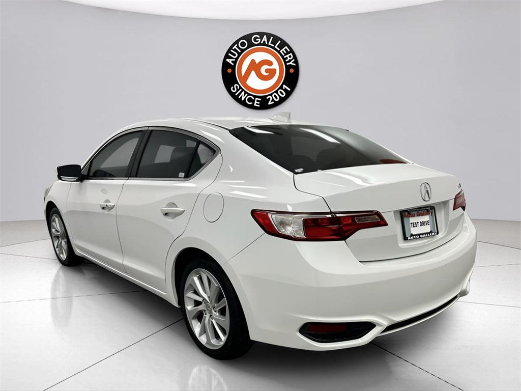 2017 Acura ILX Premium photo 5