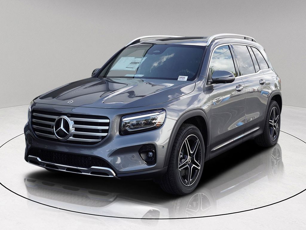 2026 Mercedes Benz GLB 250 photo 3