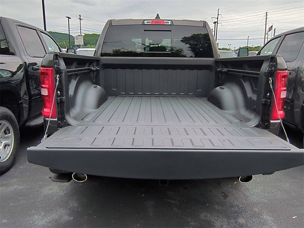 2025 Ram 1500 Big Horn photo 4
