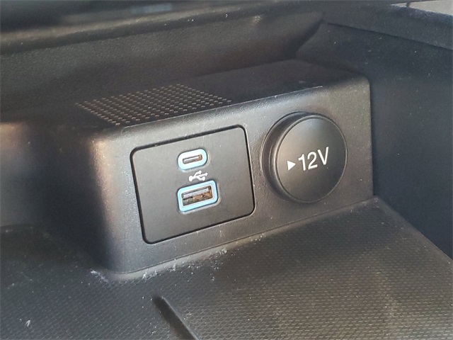 2022 Ford Escape SE photo 23