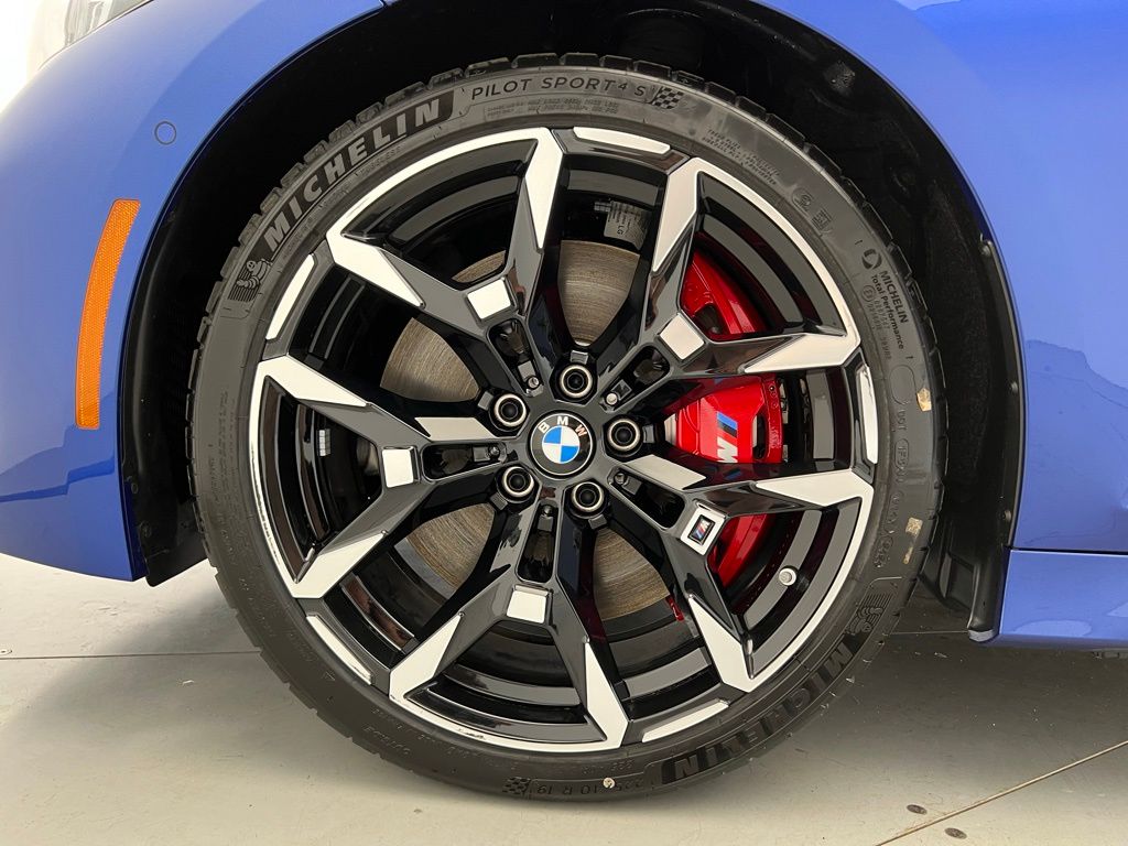 New 2025 Portimao Blue Metallic BMW M340i image 24