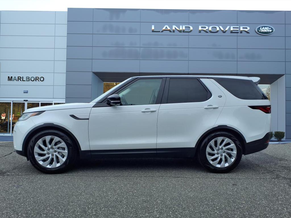 2025 Land Rover Discovery S photo 6