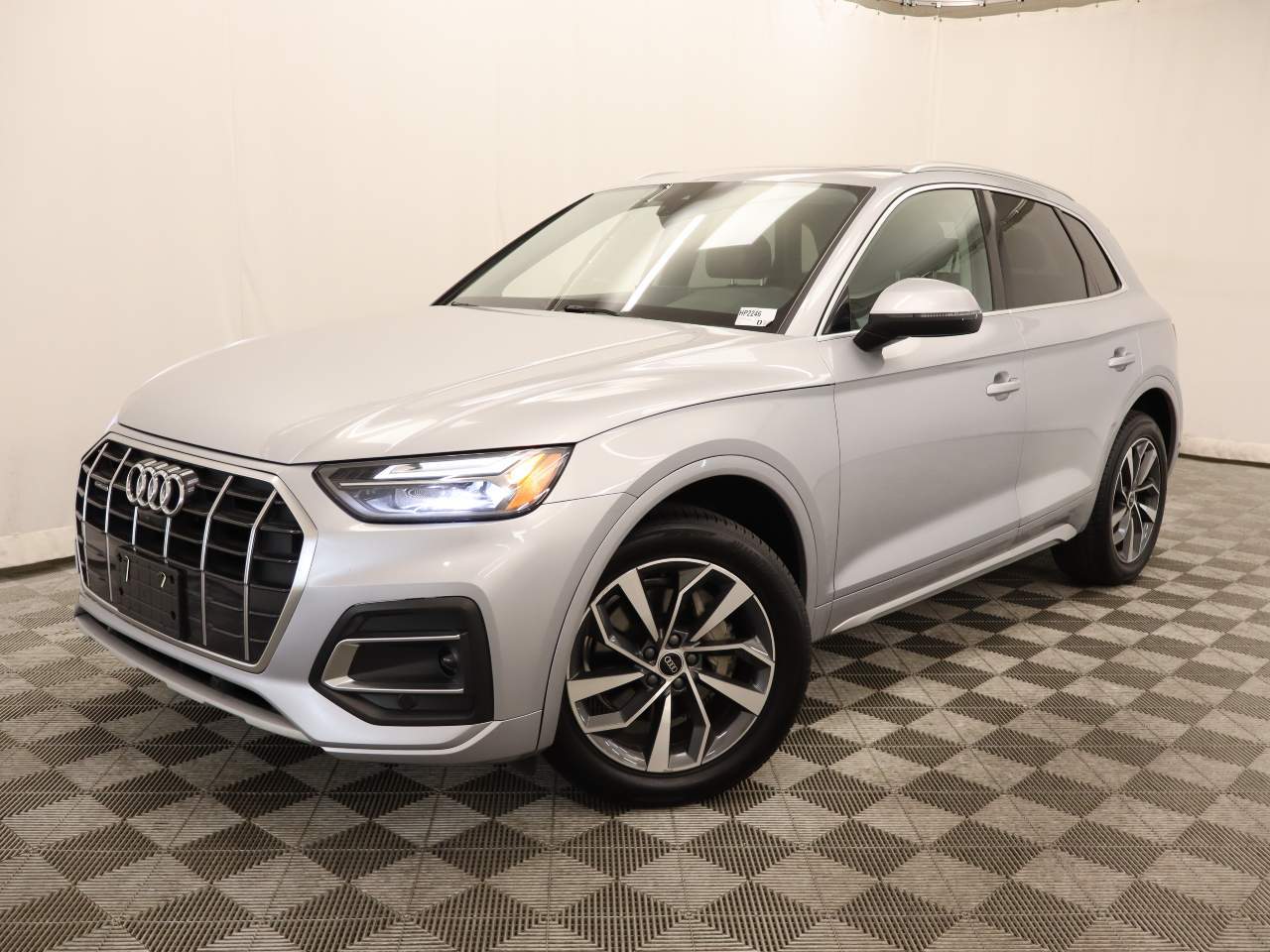 2021 Audi Q5 Premium Plus's photo