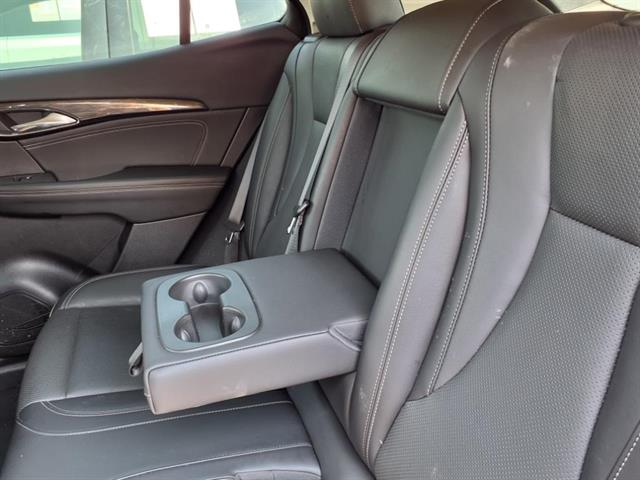 2023 Buick Envision Essence photo 7