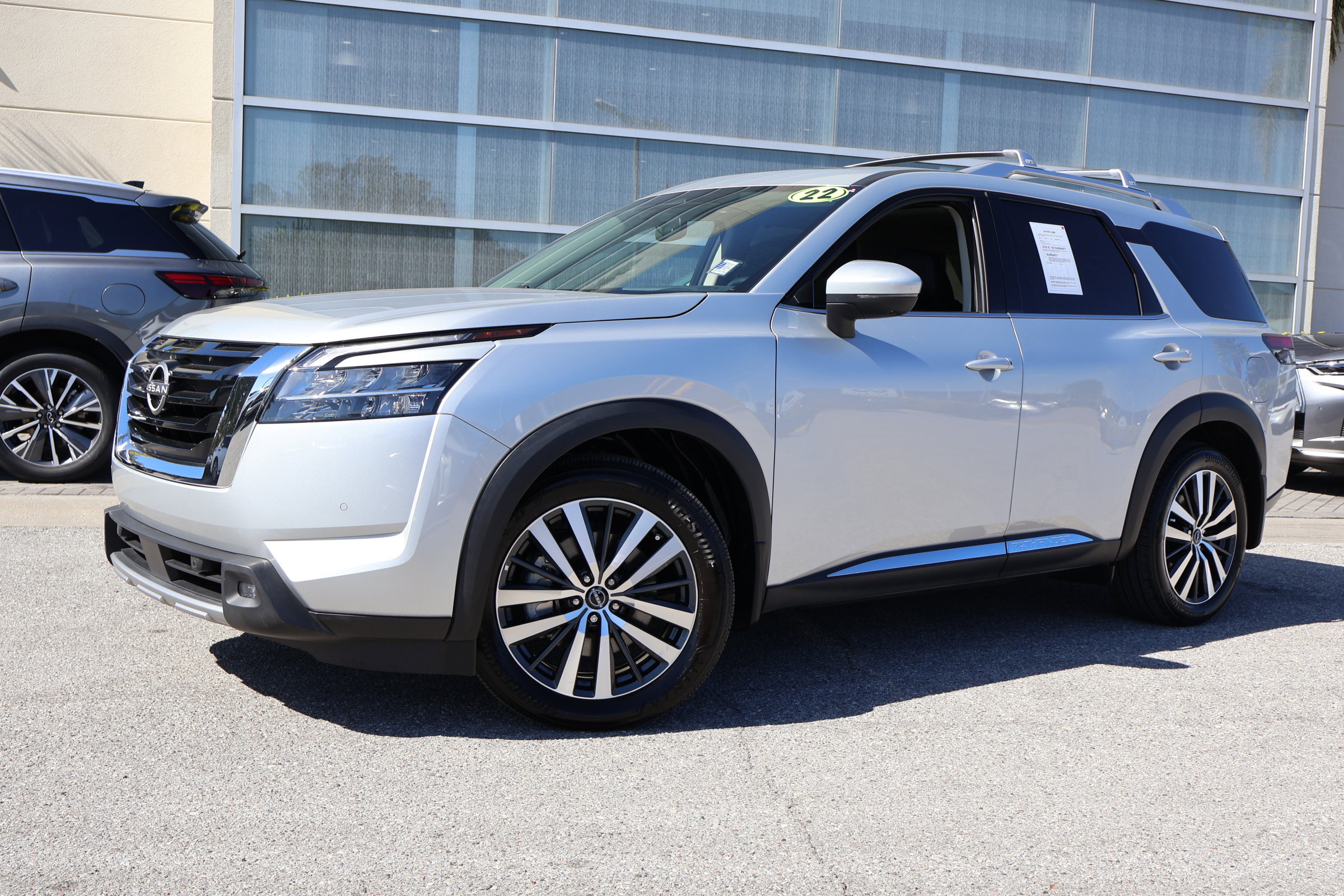 2022 Nissan Pathfinder Platinum