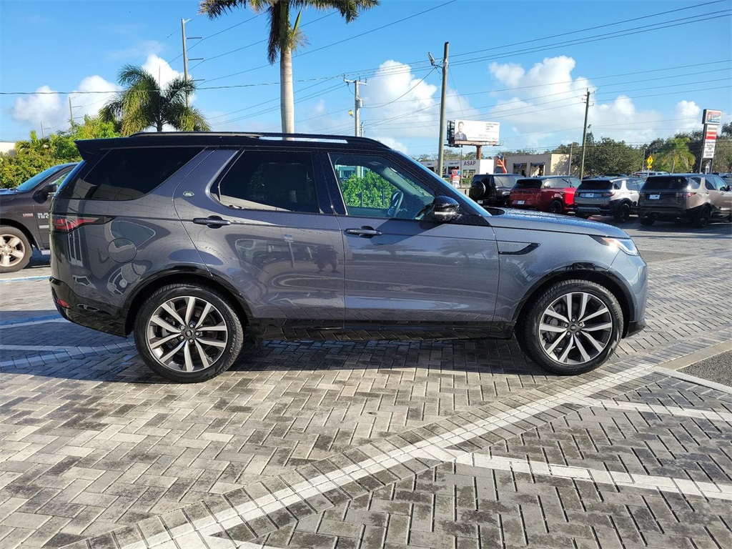2025 Land Rover Discovery SE photo 6