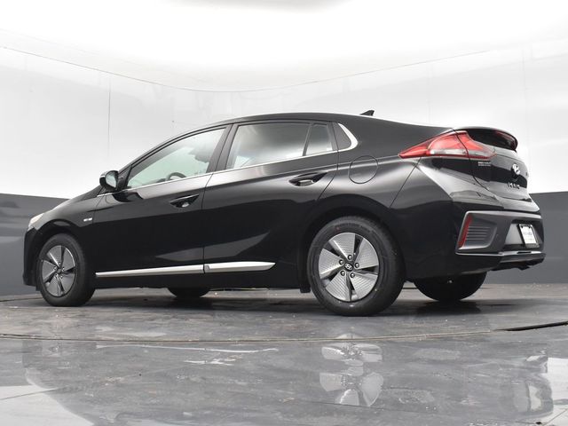 2020 Hyundai Ioniq SE photo 17
