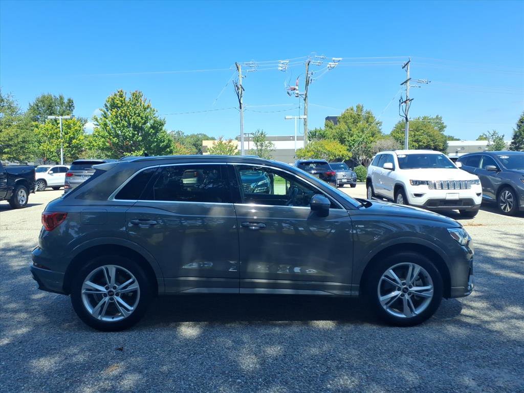 2022 Audi Q3 S line Premium Plus photo 3