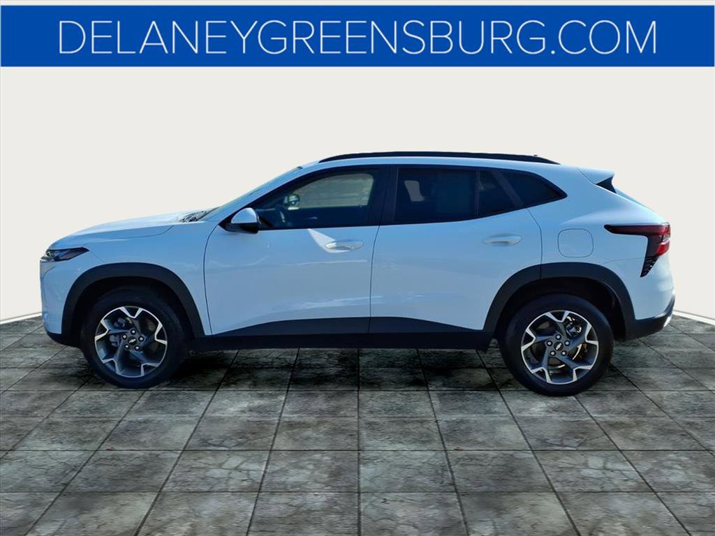 2025 Chevrolet Trax LT photo 6