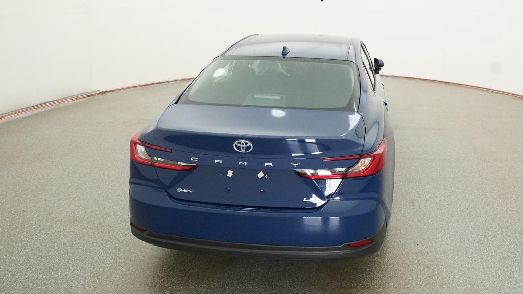 2025 Toyota Camry LE photo 18