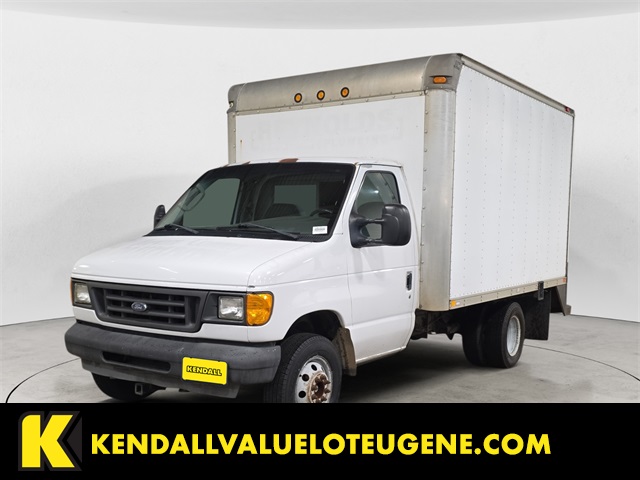 2004 Ford Econoline's photo