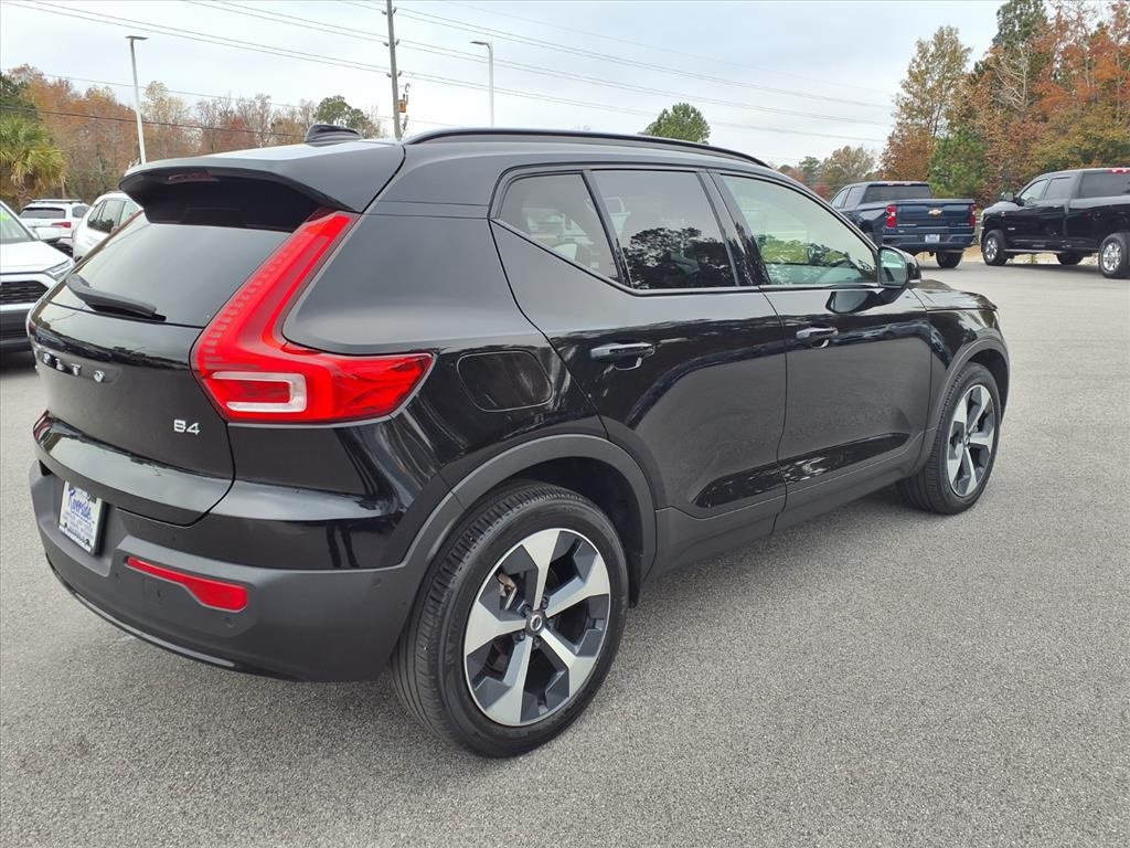 2023 Volvo XC40 Ultimate's photo