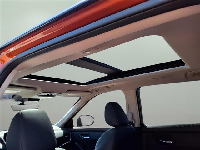 2023 Nissan Rogue SL photo 17