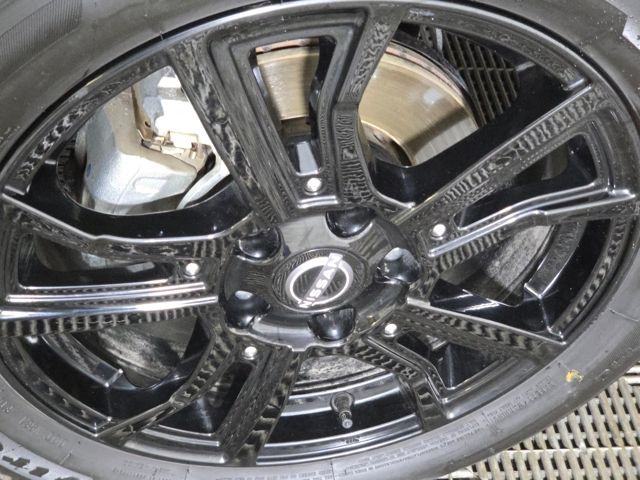 2023 Nissan Kicks SR photo 2