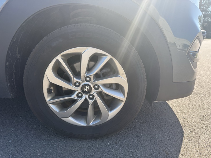 2023 Hyundai Kona SEL photo 2