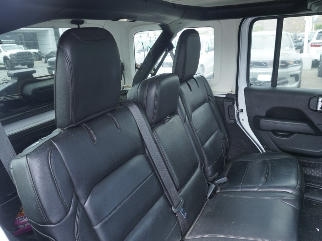 2021 Jeep Wrangler Sahara Altitude photo 21