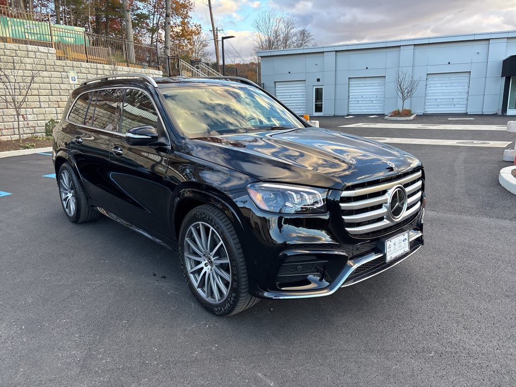 2025 Mercedes-Benz GLS Base's photo