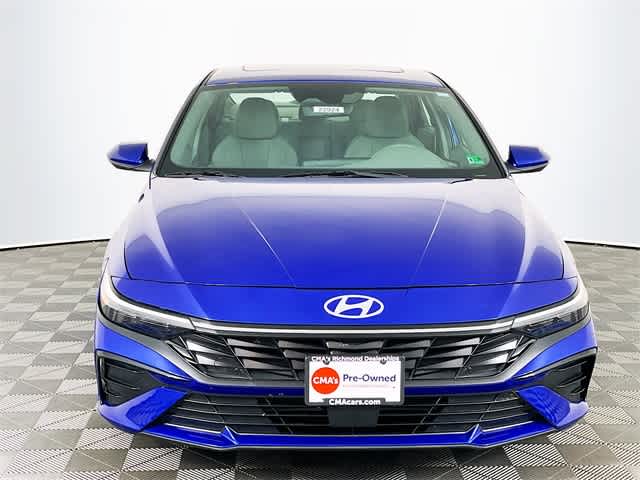 2024 Hyundai Elantra SEL photo 2