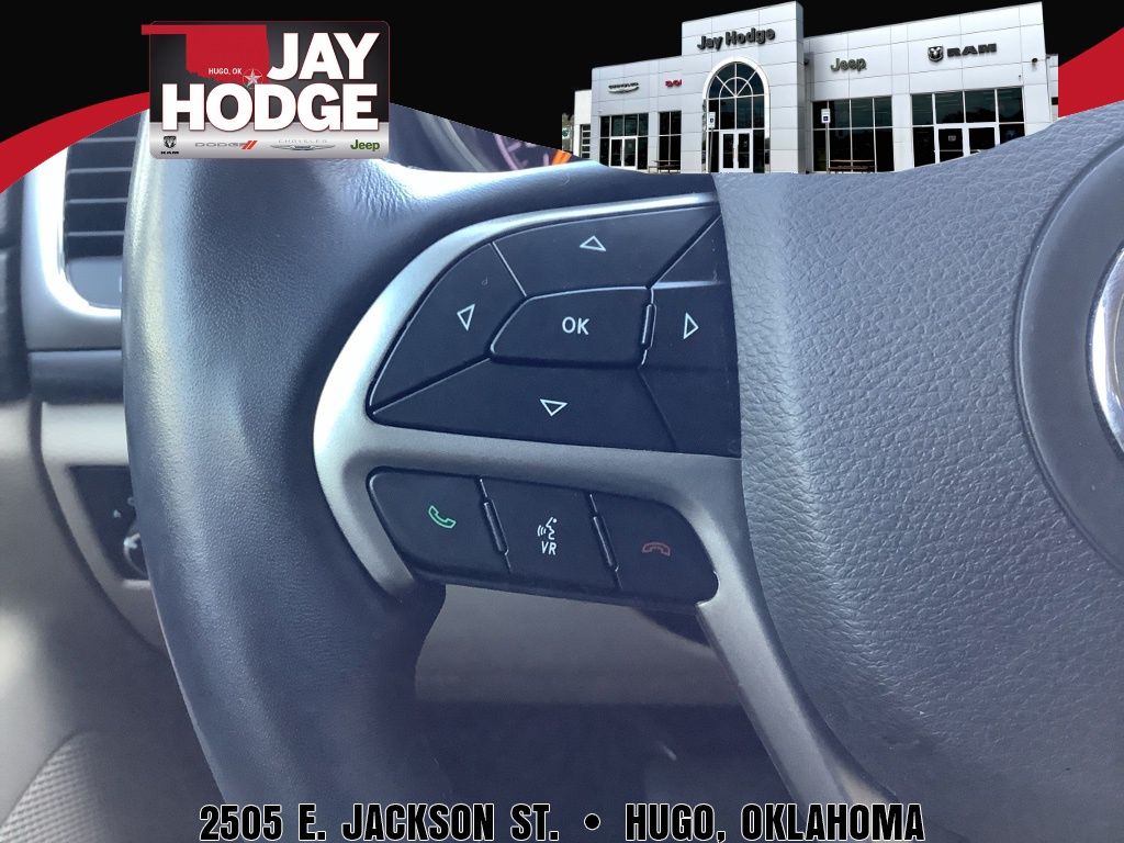 2022 Jeep Cherokee Laredo photo 9