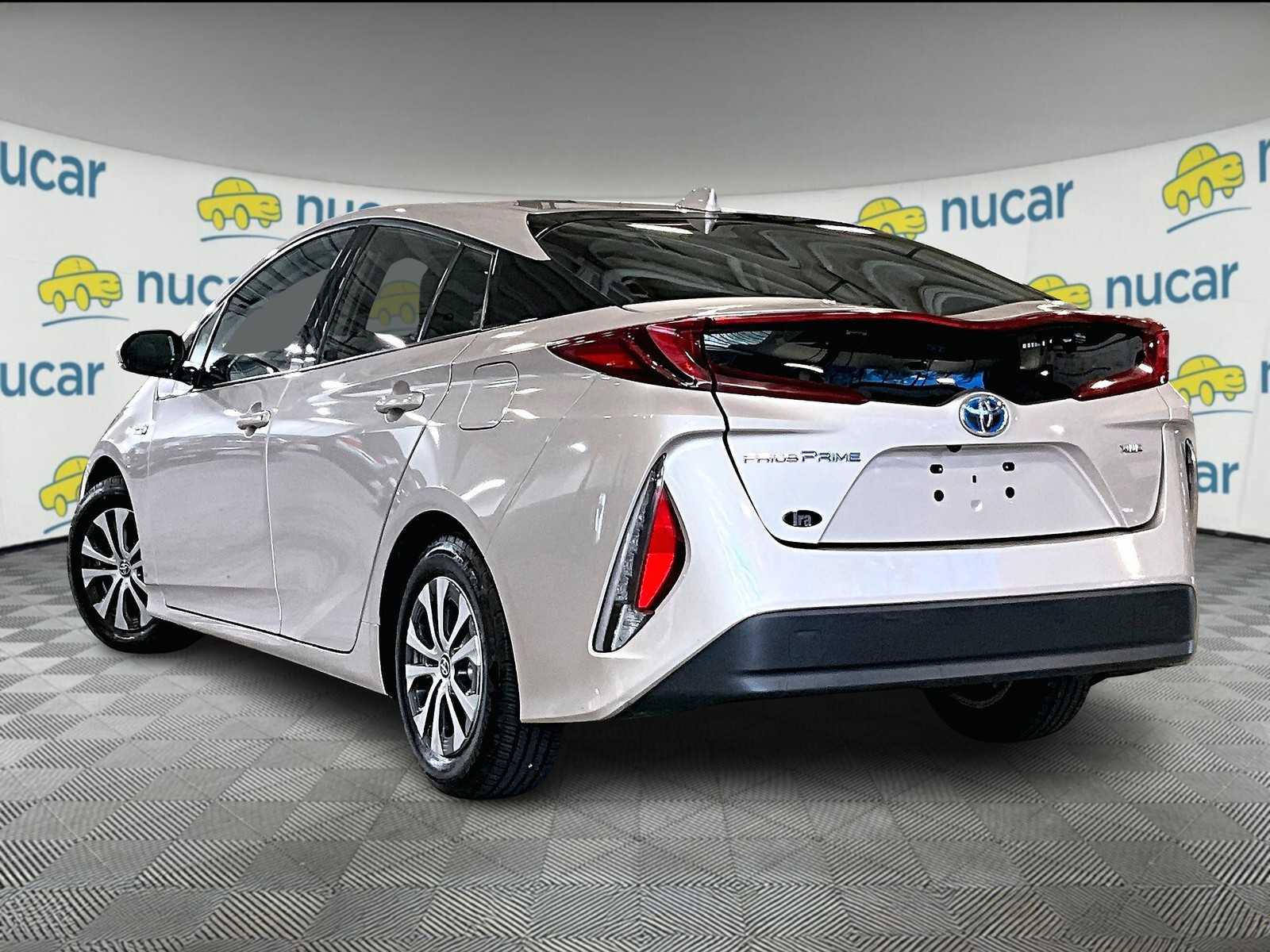 2020 Toyota Prius Prime XLE photo 4
