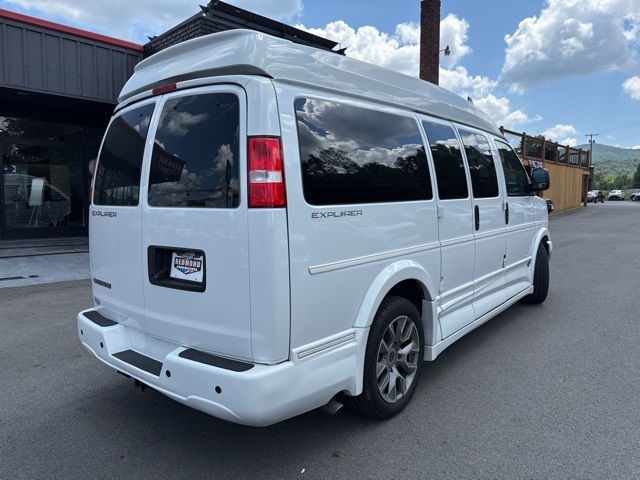 2022 Chevrolet Express Cargo Van 2500 photo 4