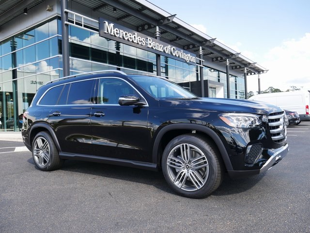 2026 Mercedes Benz GLS 450 4MATIC photo 3