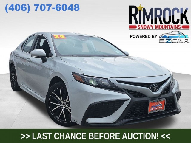 2024 Toyota Camry SE's photo