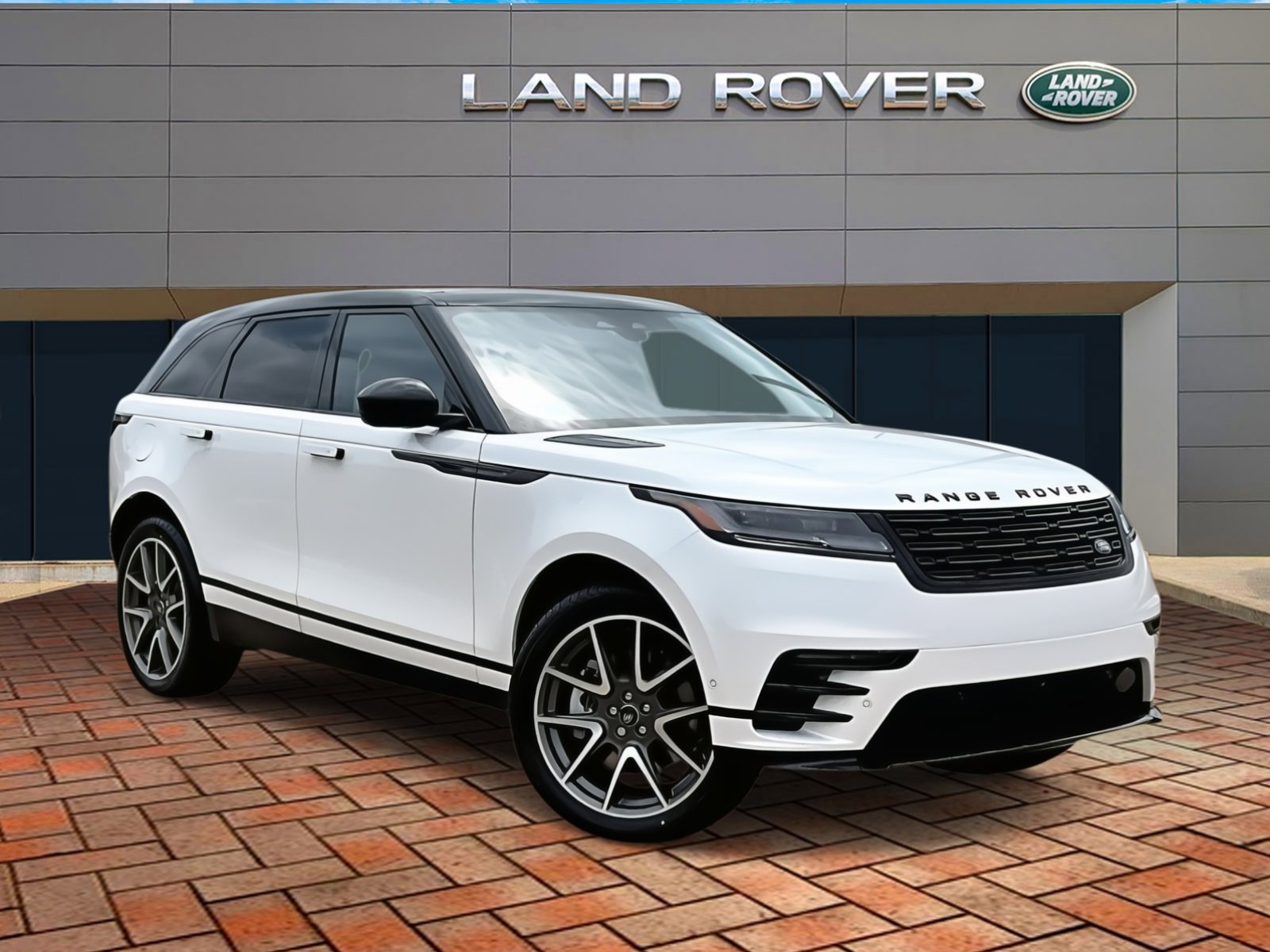 2025 Land Rover Range Rover Velar SE photo 2