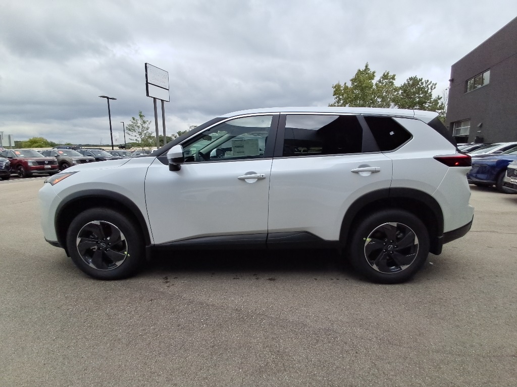 2026 Nissan Rogue SV photo 2