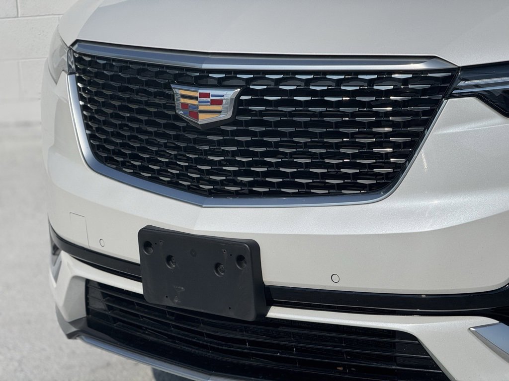 2023 Cadillac XT6 Premium Luxury photo 2