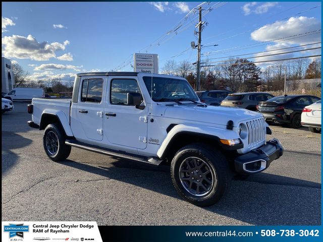 2021 Jeep Gladiator Overland's photo