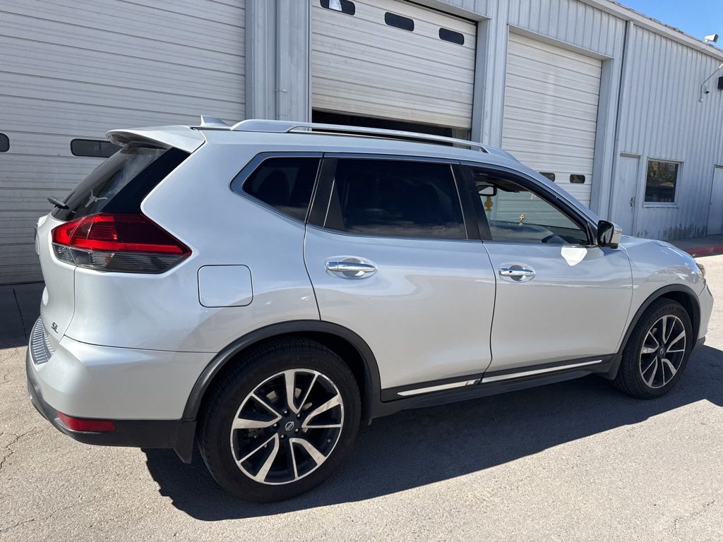2018 Nissan Rogue SL photo 4