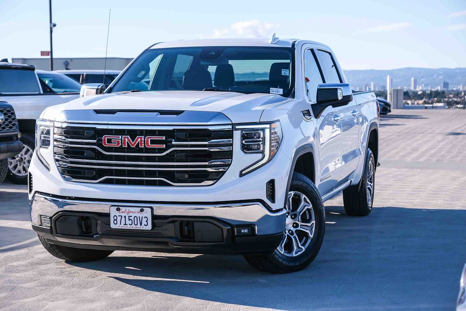 2024 GMC Sierra 1500 SLT's photo