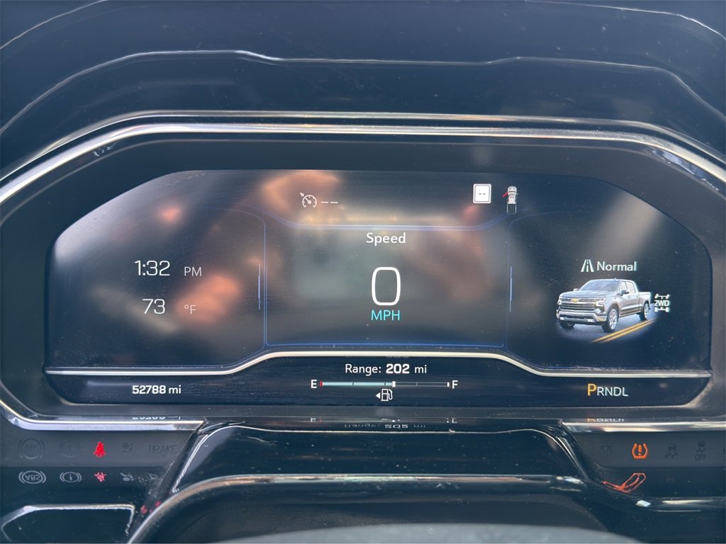 2022 Chevrolet Silverado RST photo 7