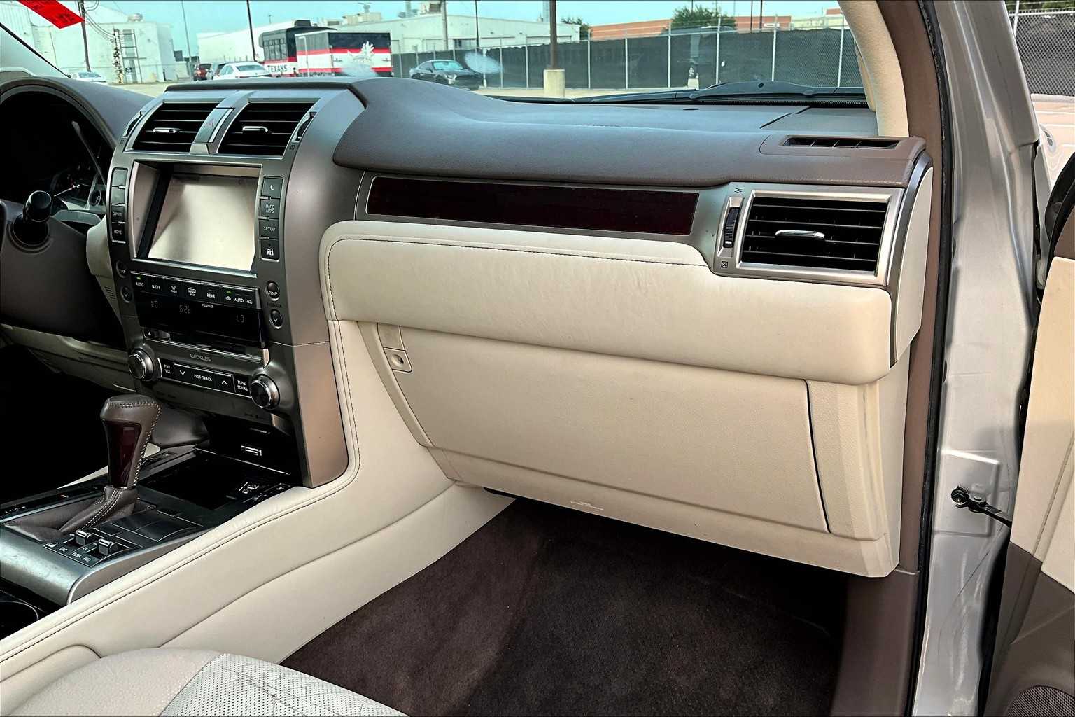 2014 Lexus GX 460 Base photo 18