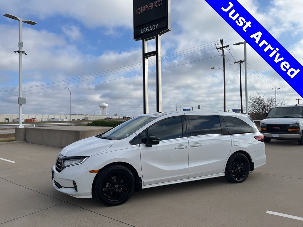 2023 Honda Odyssey SPORT's photo