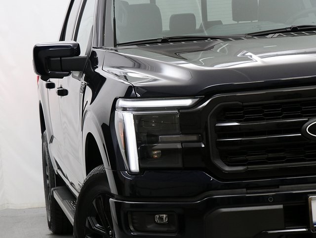 2025 Ford F-150 Lariat photo 4
