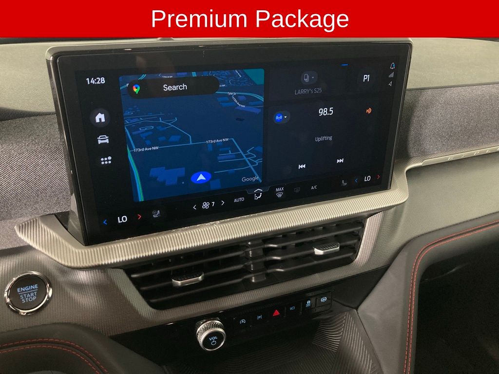 2026 Ford Explorer ST-Line photo 2