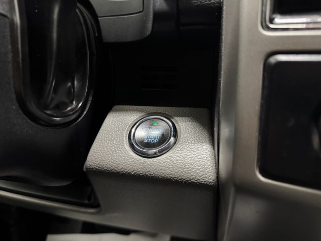 2017 Ford F-150 Lariat photo 18
