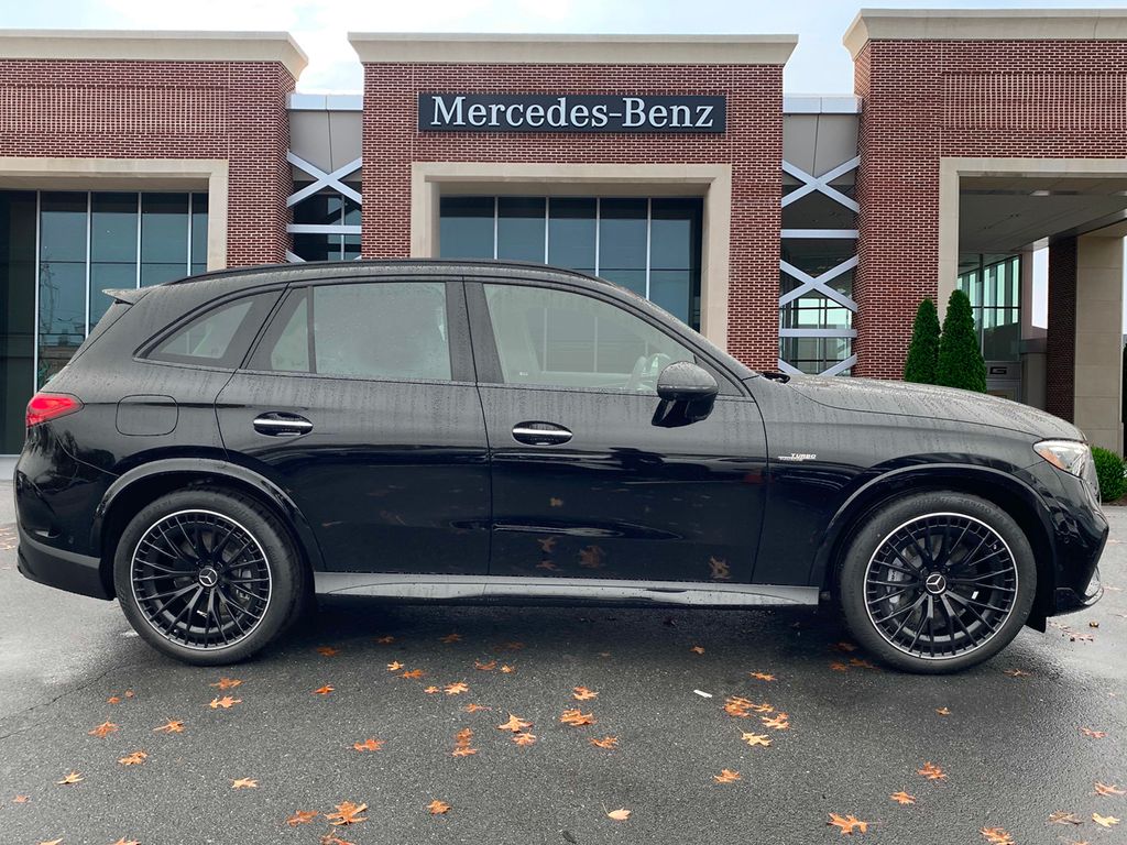 2025 Mercedes Benz GLC 43 AMG photo 4