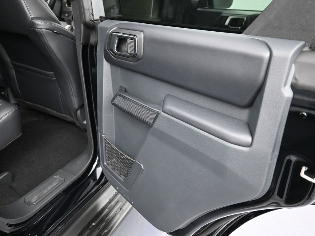 2025 Ford Bronco Outer Banks photo 18