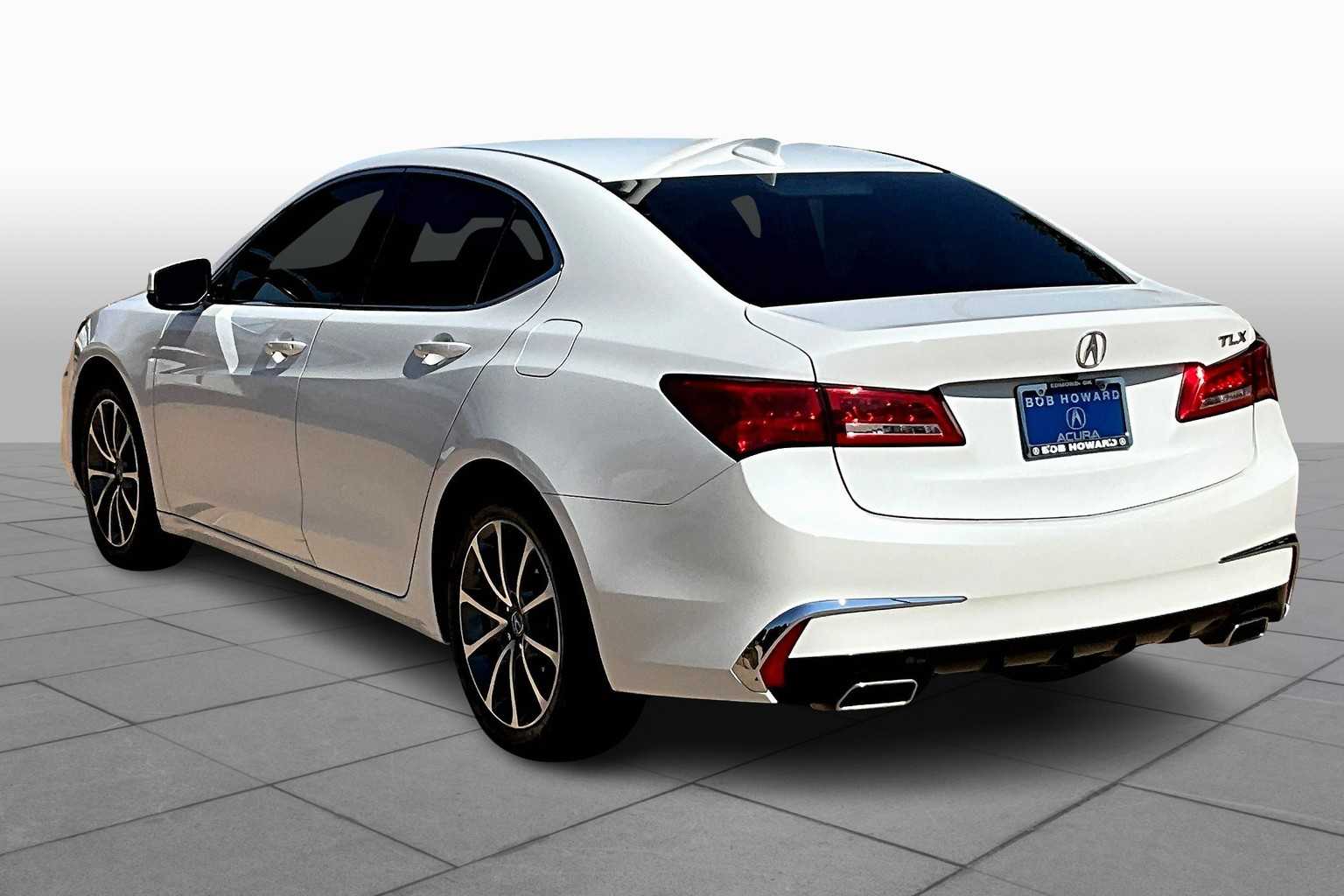 2018 Acura TLX photo 9