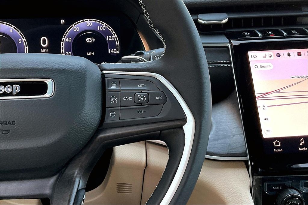2025 Jeep Grand Cherokee Limited photo 16