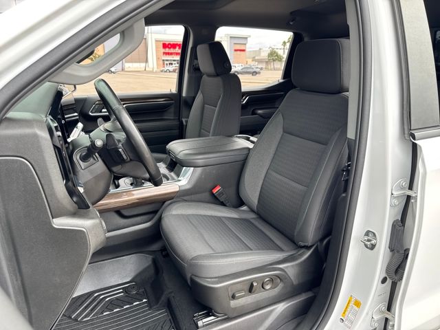 2023 Chevrolet Silverado 1500 RST photo 4