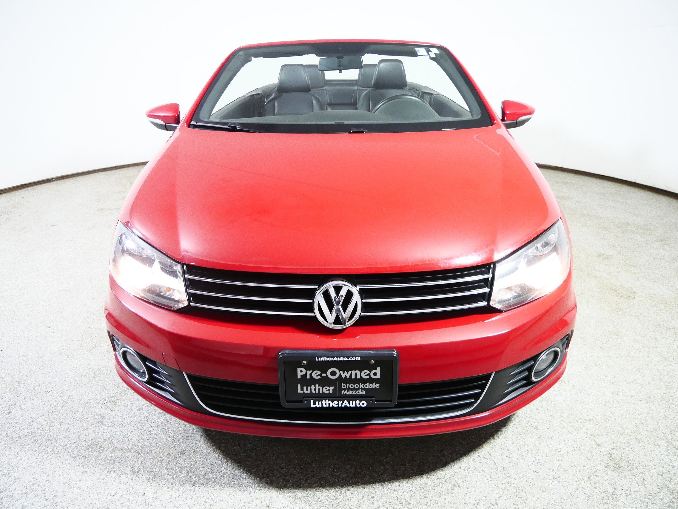 Used 2014 Volkswagen Eos Komfort with VIN WVWBW8AH4EV002273 for sale in Brooklyn Center, Minnesota