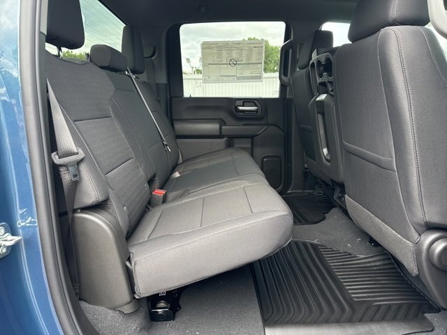 2025 Chevrolet Silverado 2500HD Custom photo 37